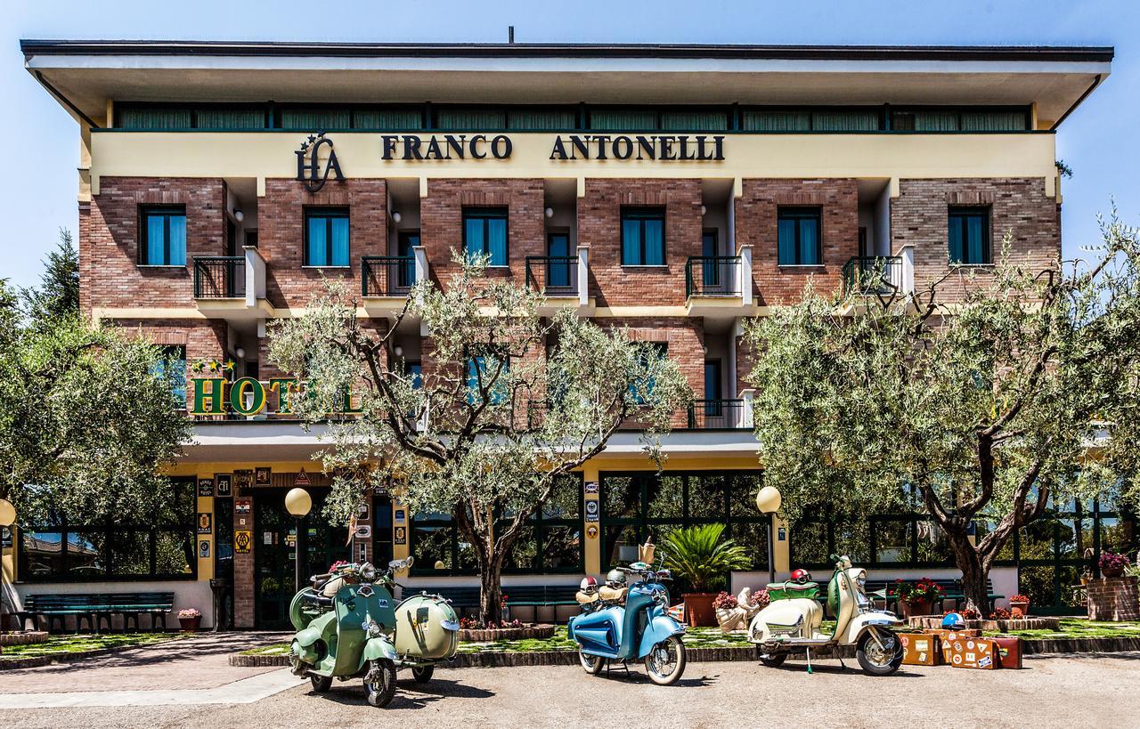 Hotel Franco Antonelli Асизи Екстериор снимка